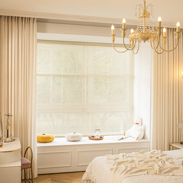Dust-proof aluminium Venetian blinds with covered headrail for modern interiors - image 1