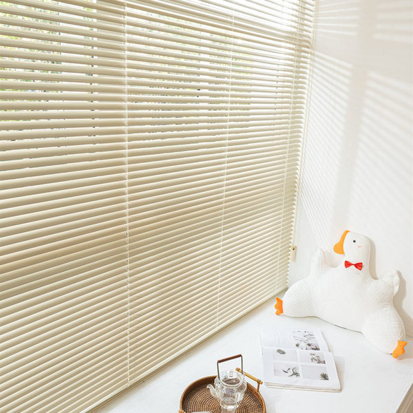 Dust-proof aluminium Venetian blinds with covered headrail for modern interiors - image 2